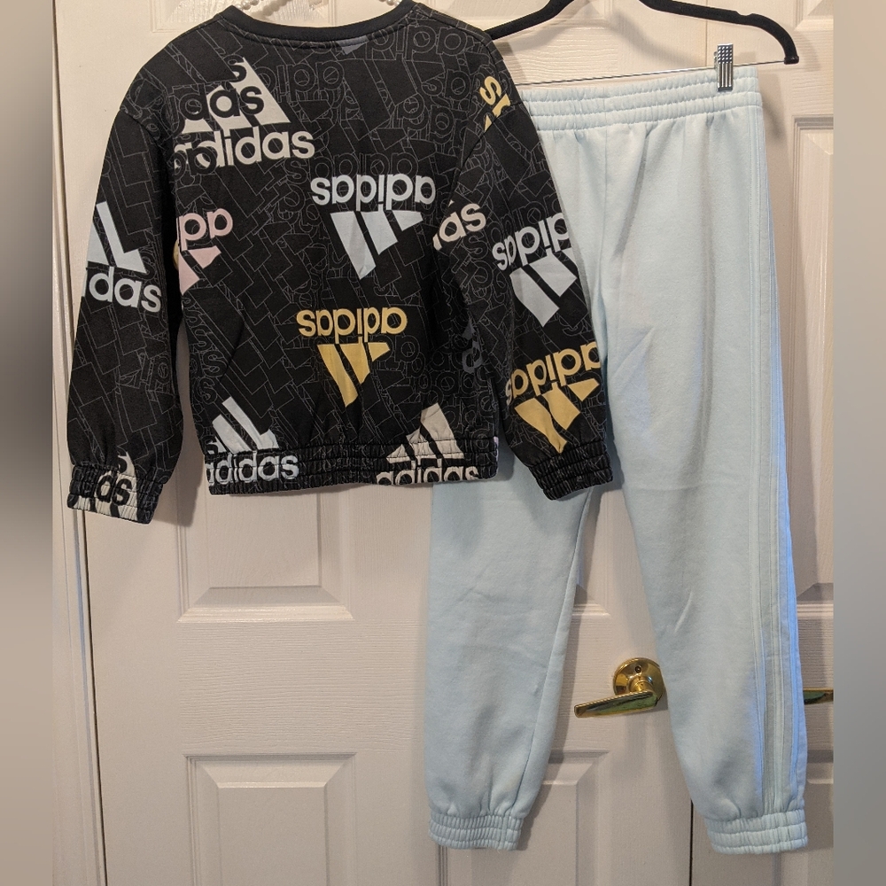 ADIDAS Girls 2 Piece Outfit, Size Youth Large (14) Multi Color, EUC.